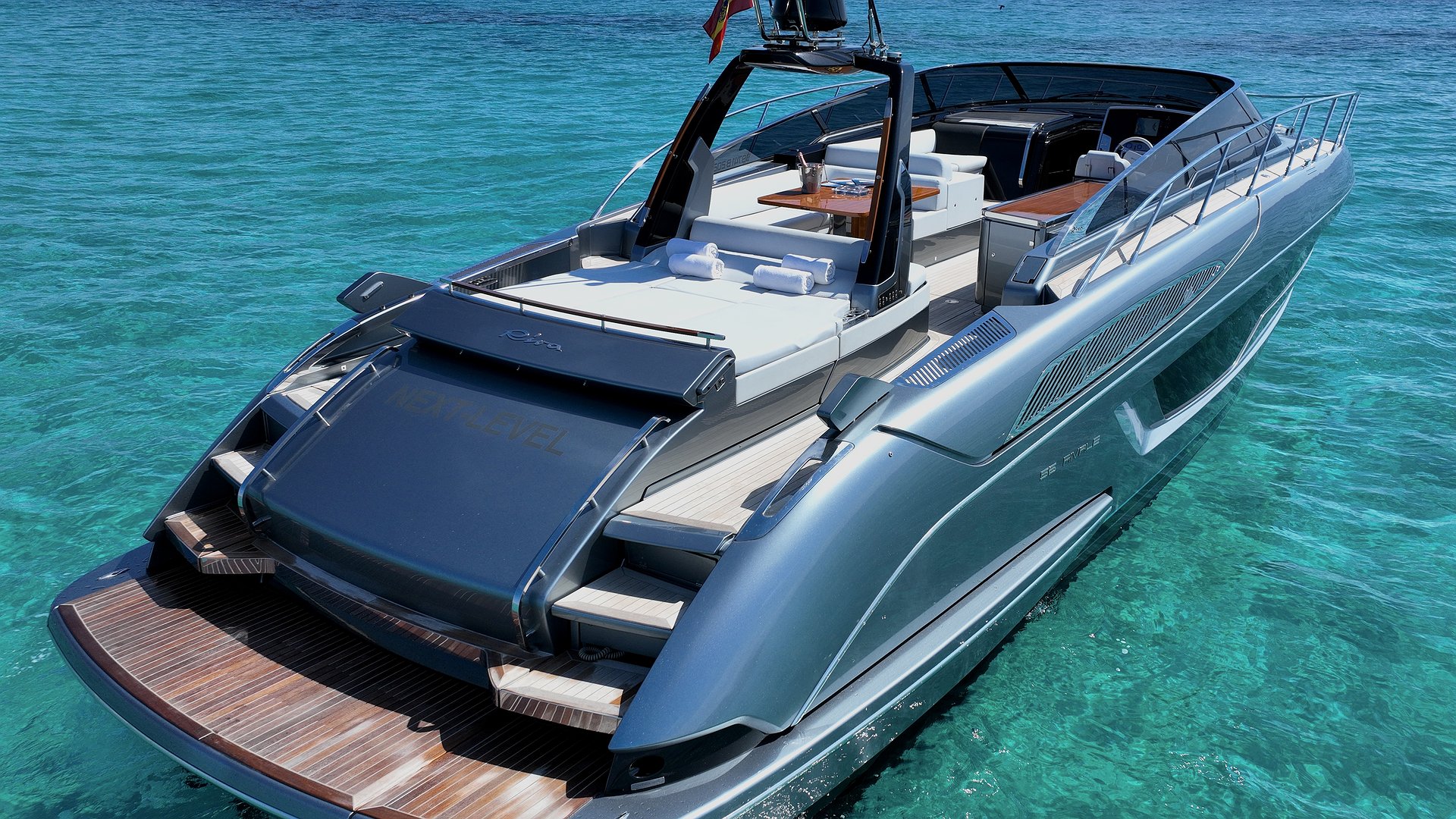 RIVA RIVALE 56 - NEXT LEVEL de Lis Charter en Ibiza