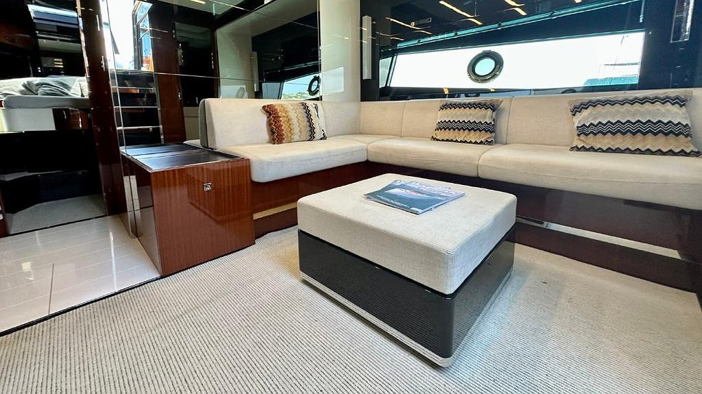RIVA RIVALE 56 - NEXT LEVEL de Lis Charter en Ibiza