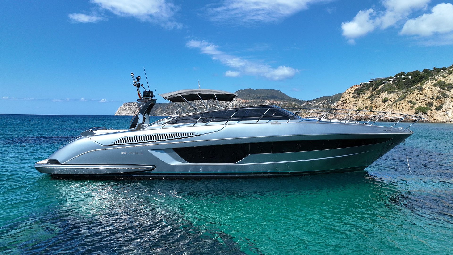 RIVA RIVALE 56 - NEXT LEVEL de Lis Charter en Ibiza