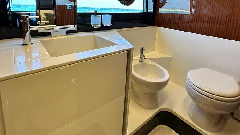 RIVA RIVALE 56 - NEXT LEVEL de Lis Charter en Ibiza