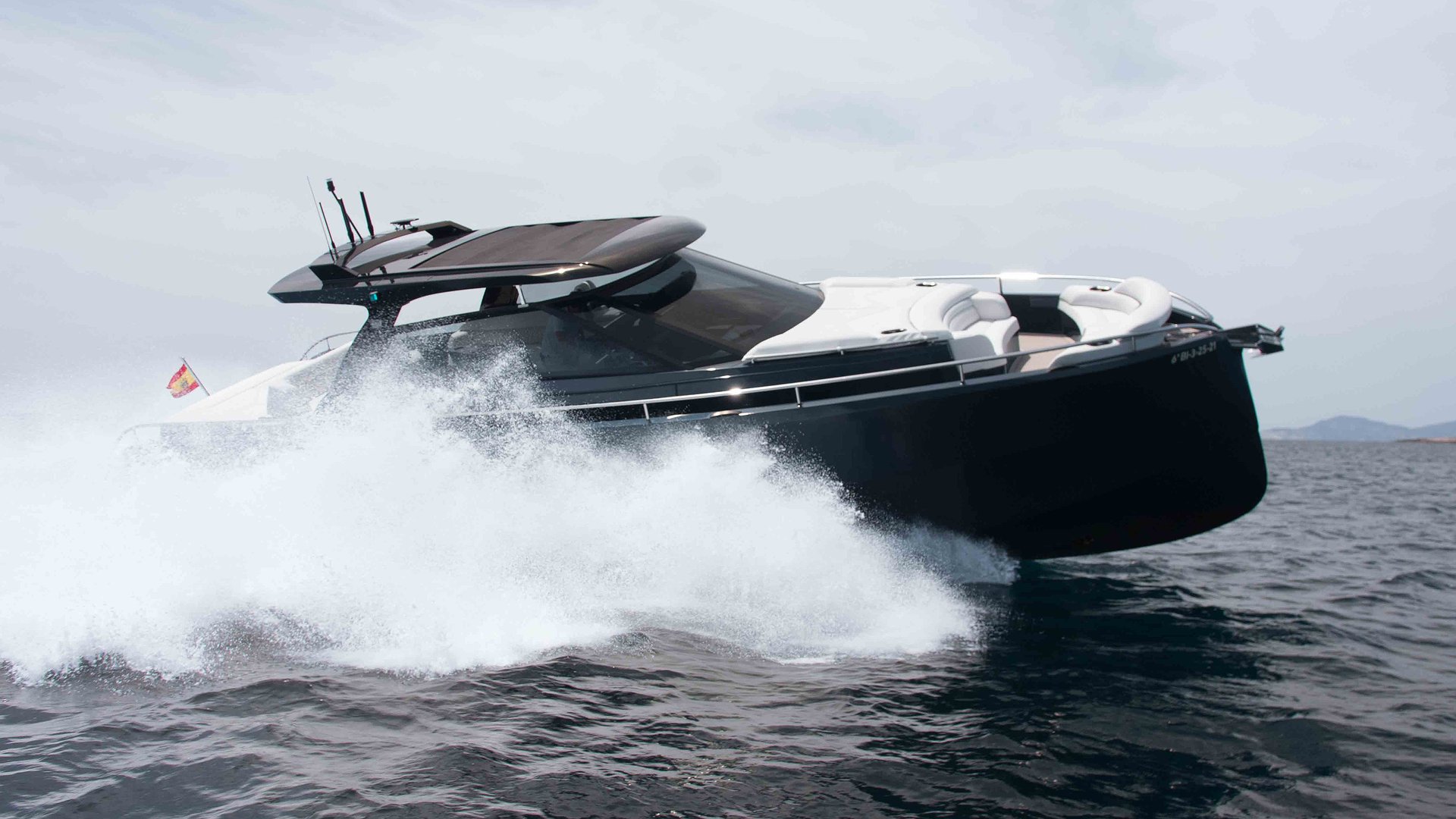 STEELER BRONSON 50 - CELEBRATE LIFE de Lis Charter en Ibiza