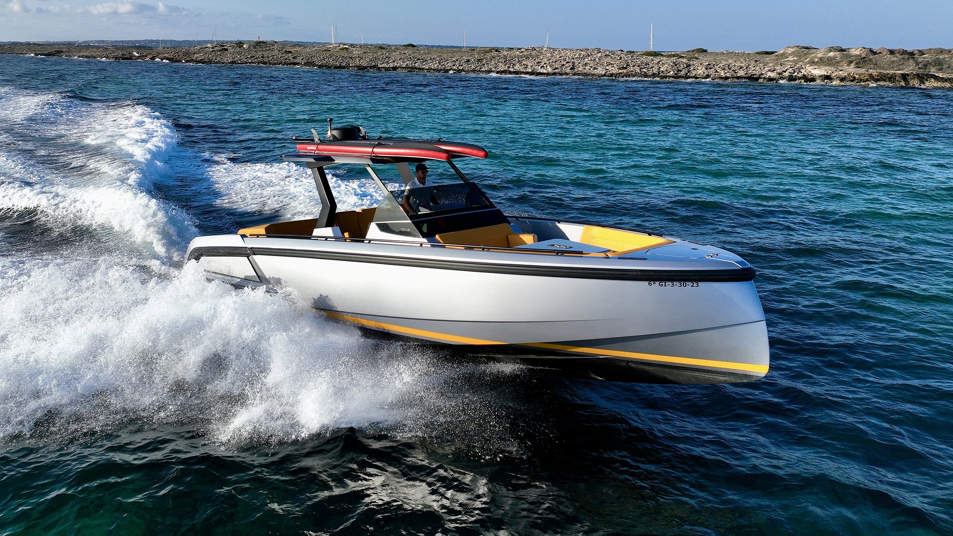 VANQUISH VQ40 - NO TOMORROW de Lis Charter en Ibiza