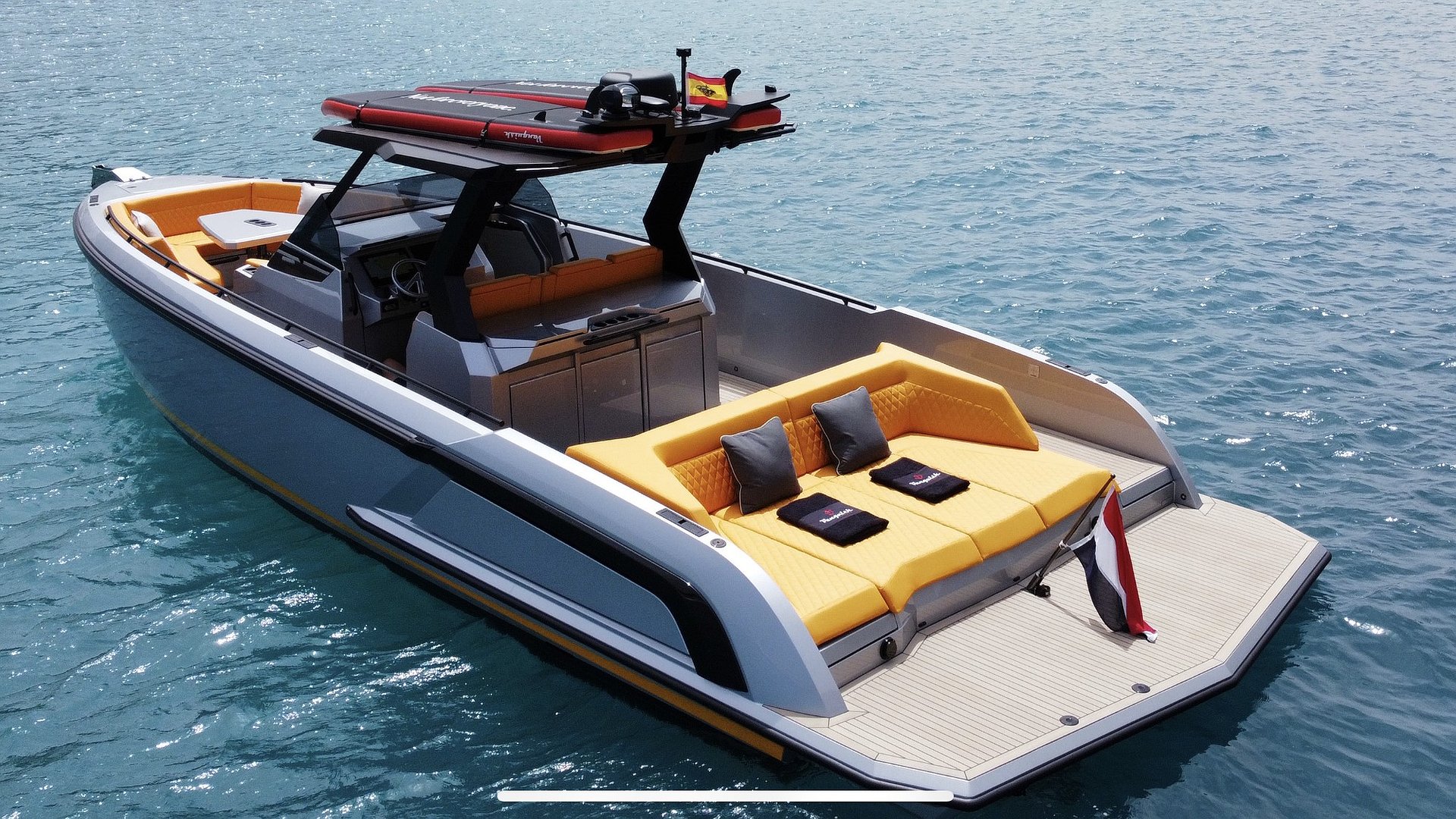 VANQUISH VQ40 - NO TOMORROW de Lis Charter en Ibiza
