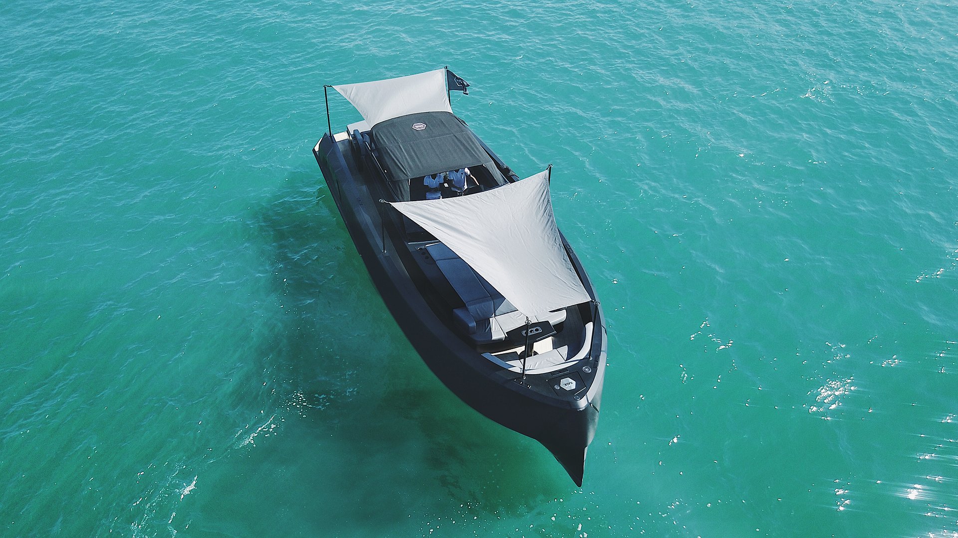 VANQUISH VQ45 - BALR de Lis Charter en Ibiza