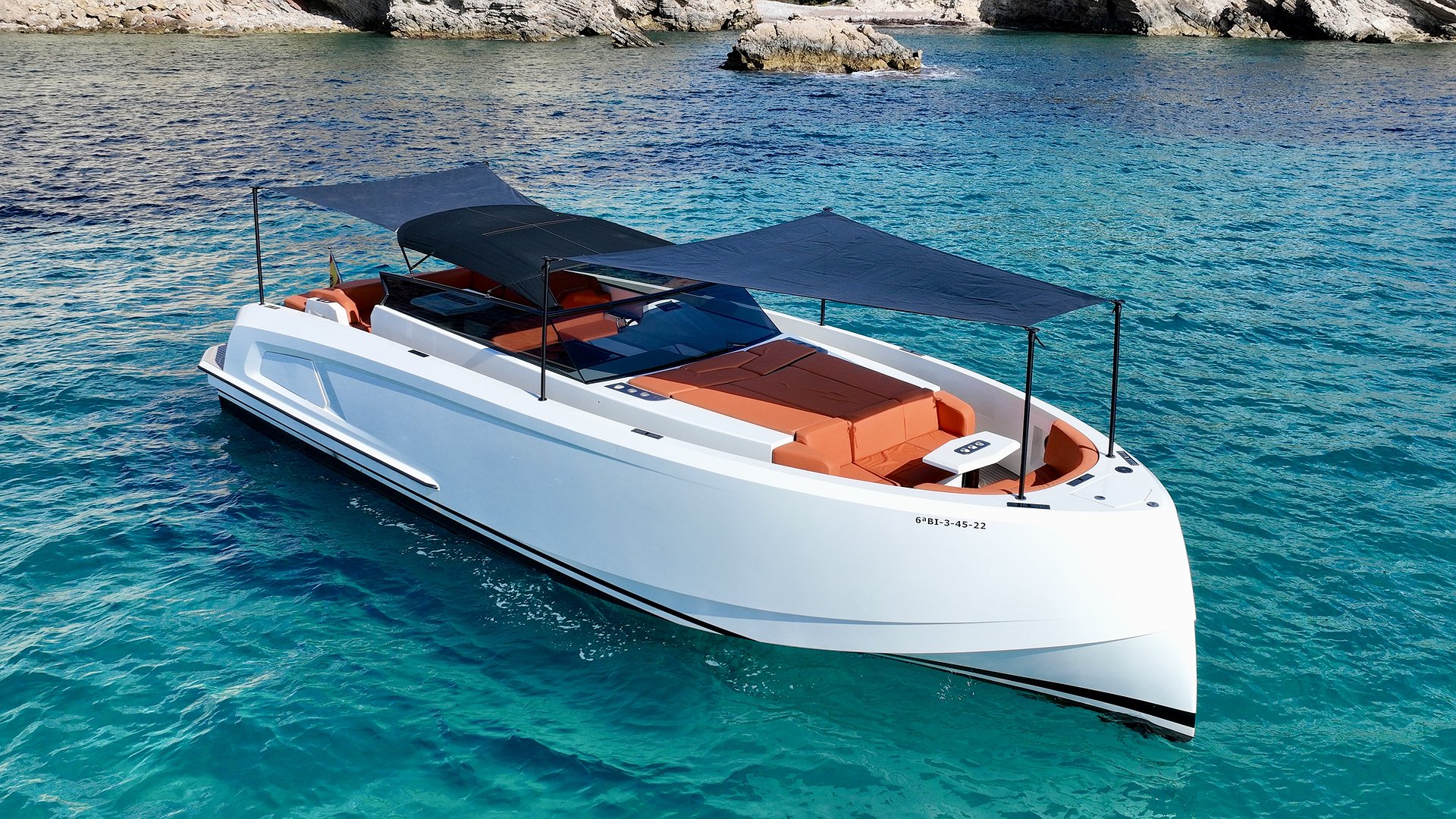 VANQUISH VQ45 - VICTORY de Lis Charter en Ibiza
