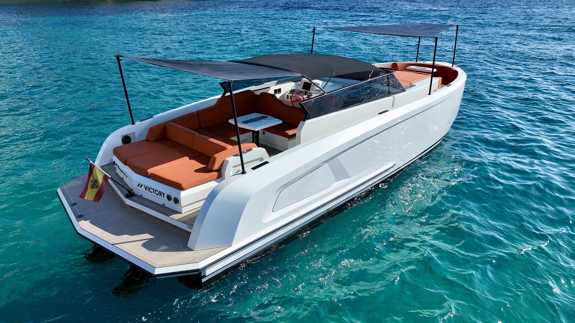 VANQUISH VQ45 - VICTORY de Lis Charter en Ibiza