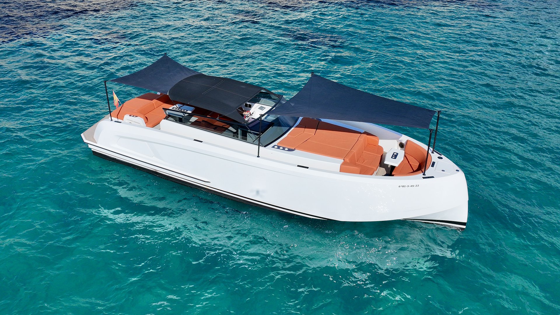 VANQUISH VQ45 - VICTORY de Lis Charter en Ibiza