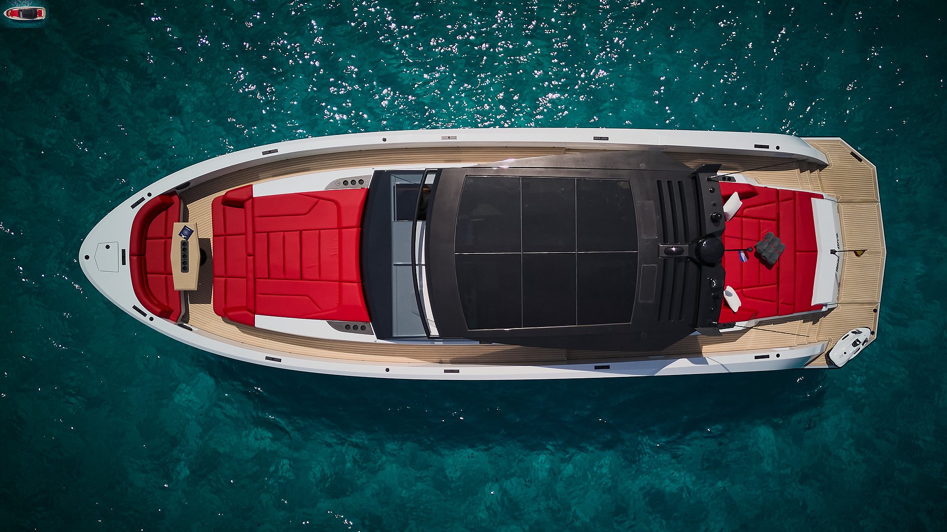 VANQUISH VQ58 - REAL DIVA de Lis Charter en Ibiza