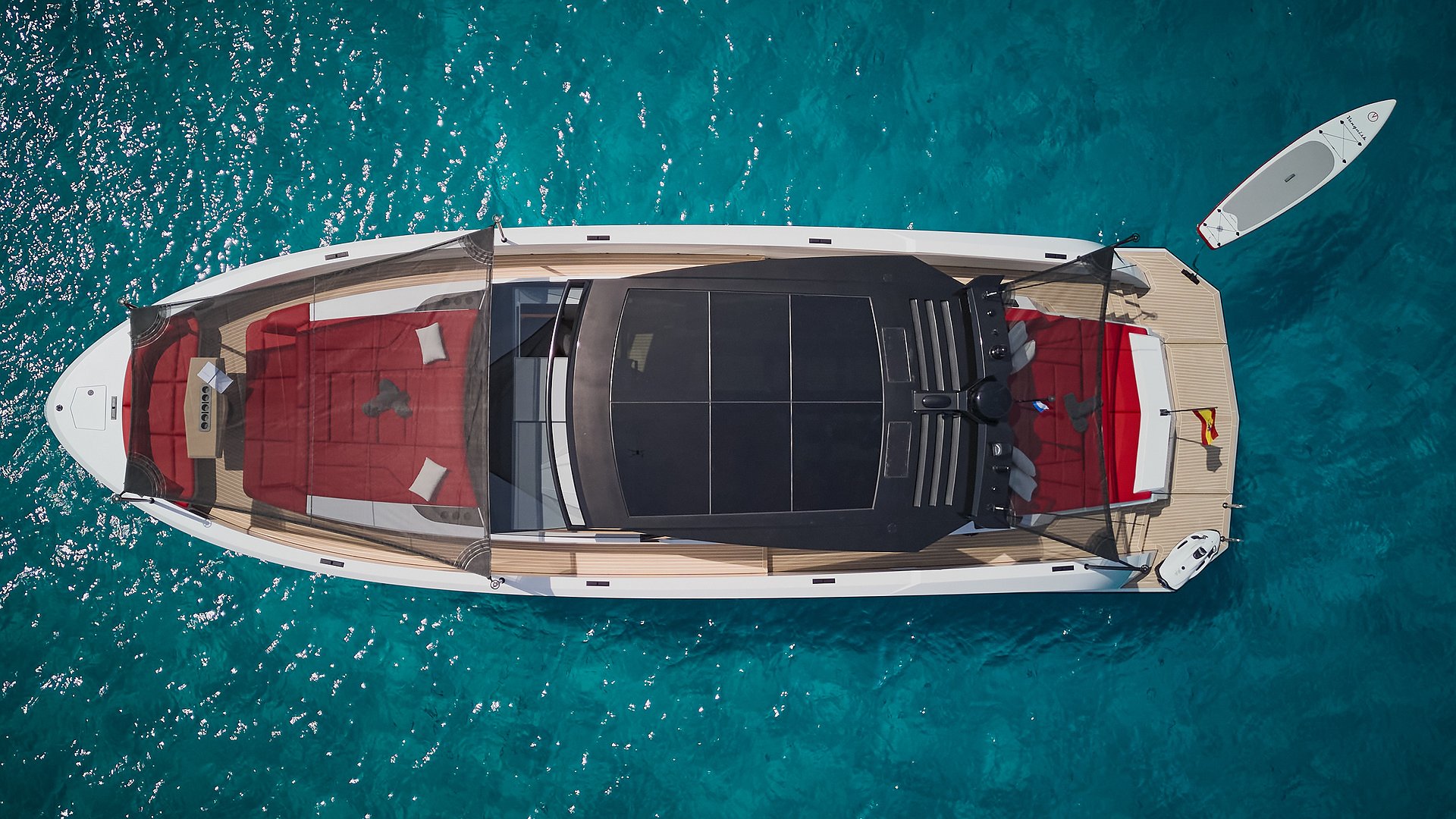 VANQUISH VQ58 - REAL DIVA de Lis Charter en Ibiza