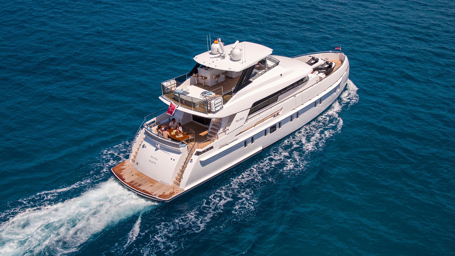 VANQUISH VQ82 - SEA STORY de Lis Charter en Ibiza