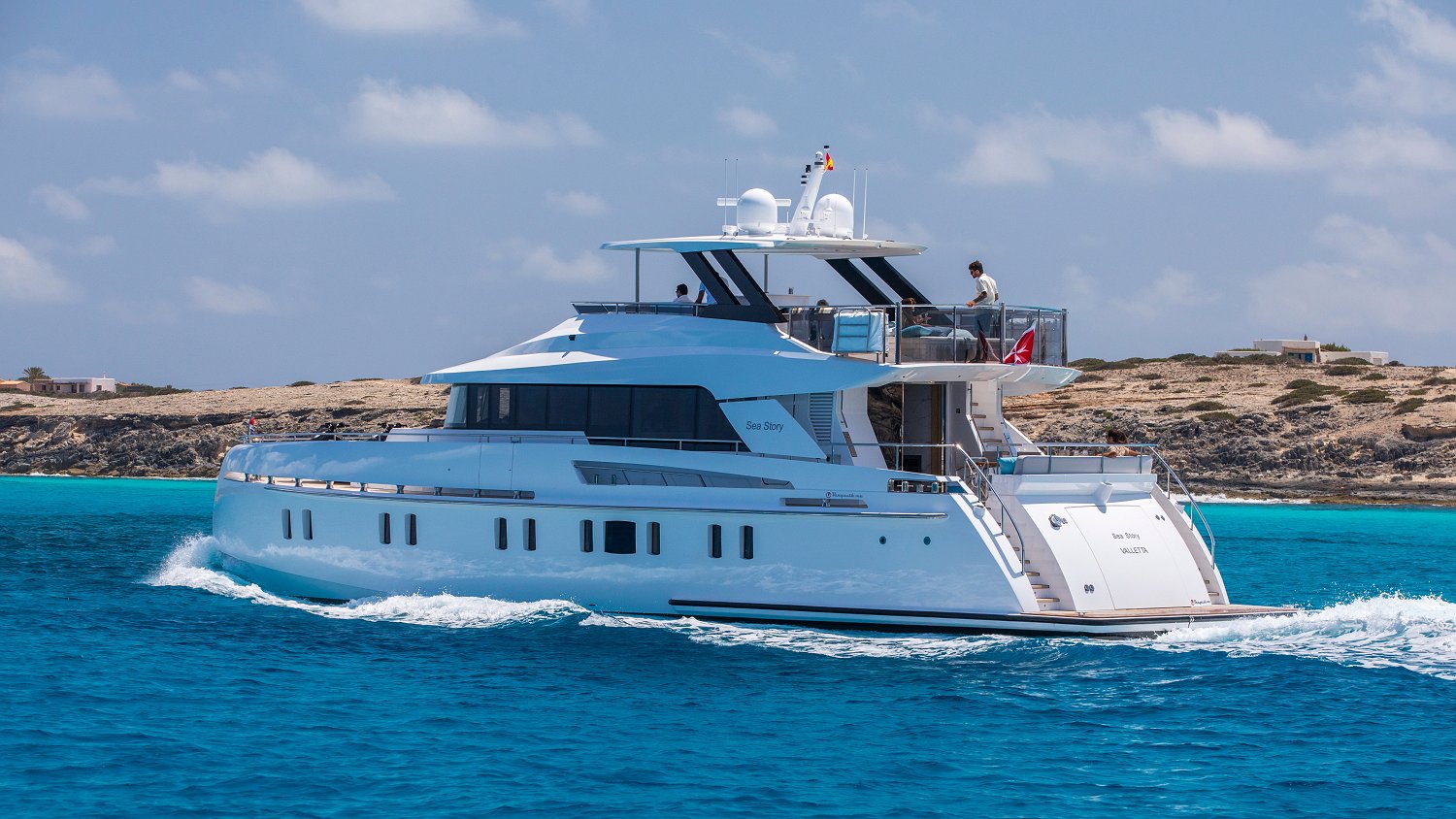 VANQUISH VQ82 - SEA STORY de Lis Charter en Ibiza