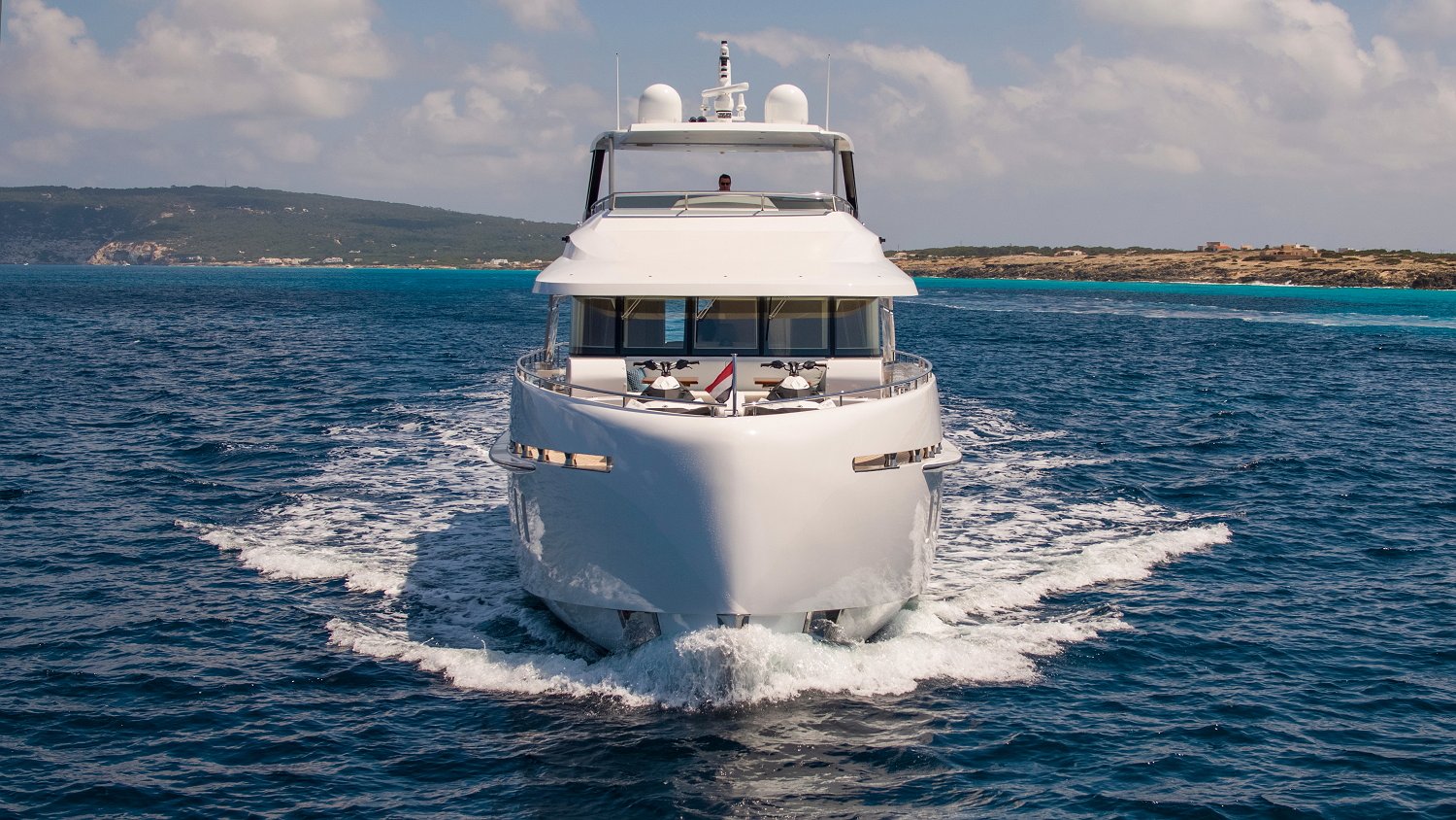 VANQUISH VQ82 - SEA STORY de Lis Charter en Ibiza