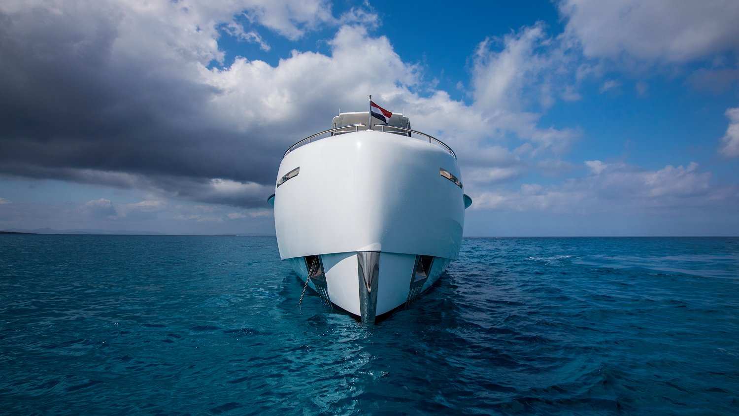 VANQUISH VQ82 - SEA STORY de Lis Charter en Ibiza