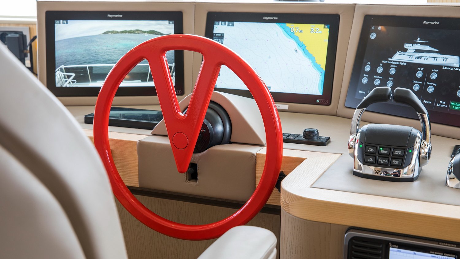 VANQUISH VQ82 - SEA STORY de Lis Charter en Ibiza